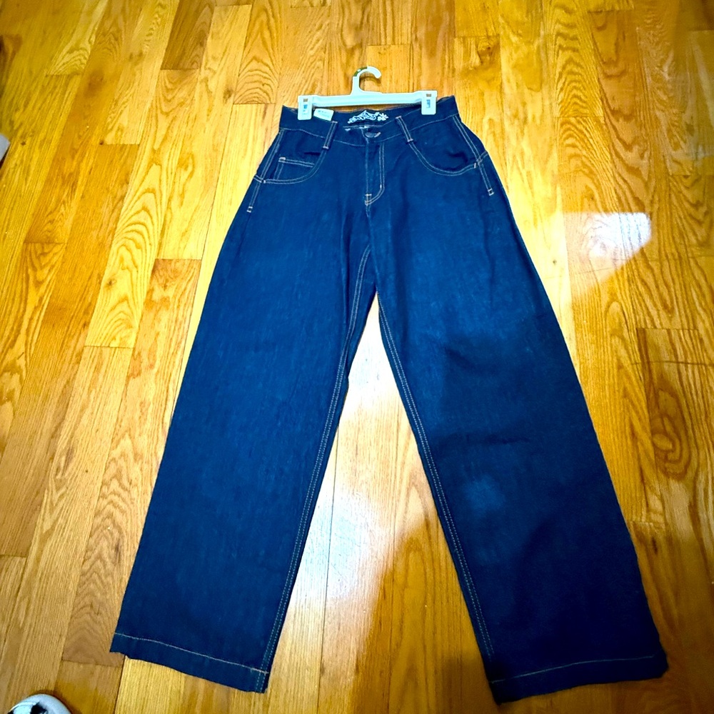 Selling this lovely  DOPE JNCO jeans !!